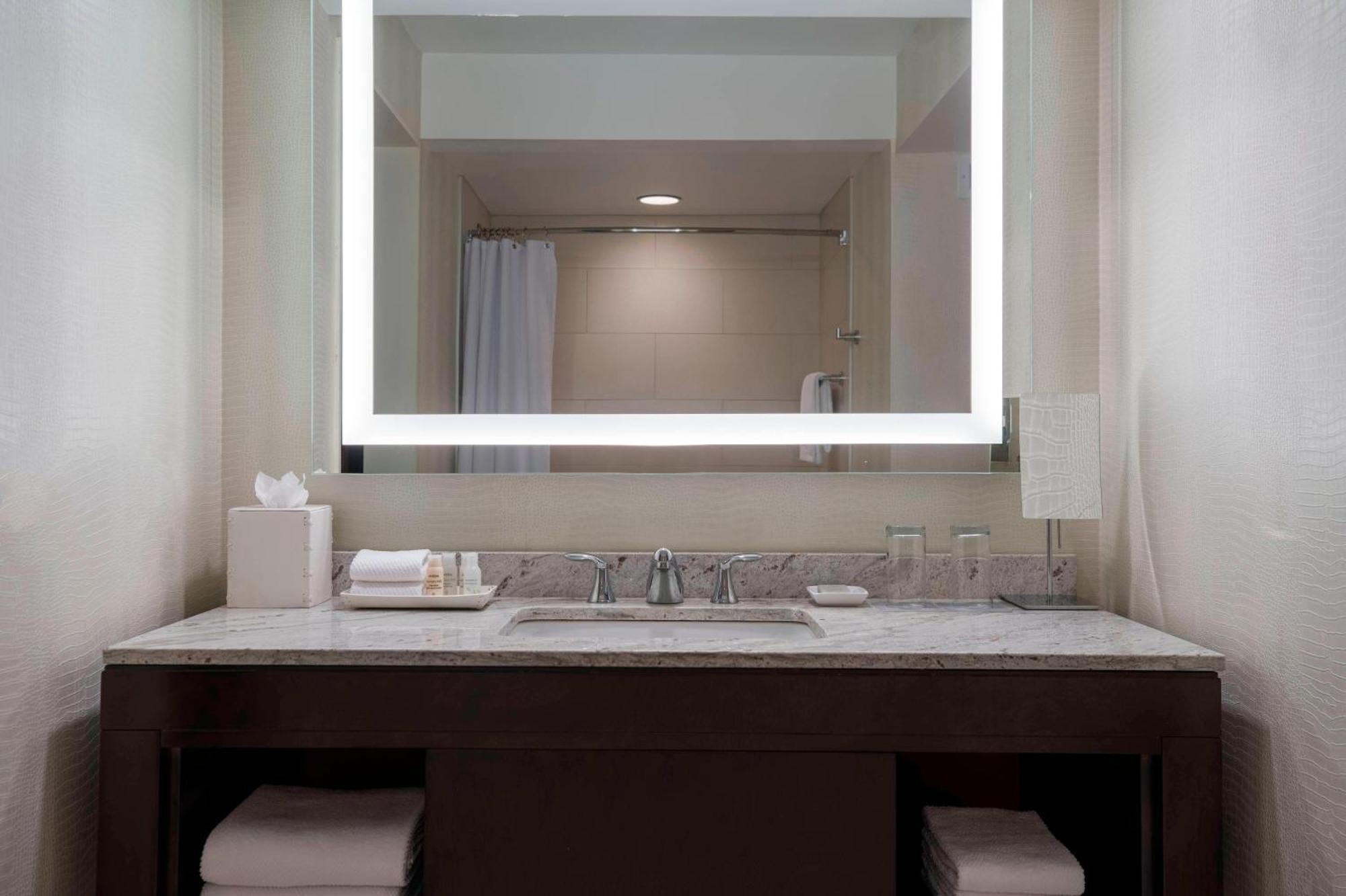 Renaissance Baton Rouge Hotel Ngoại thất bức ảnh